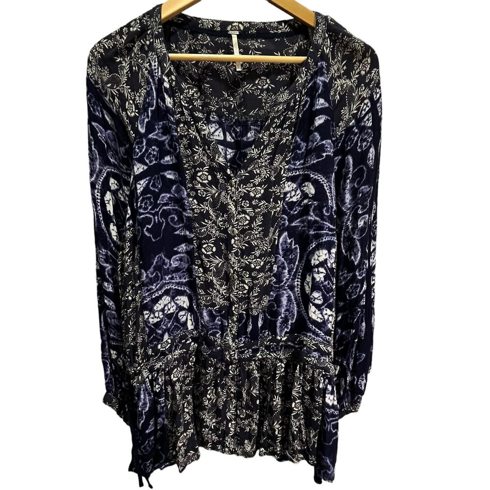 Free People Floral Tunic Blouse Blue V-Neck‎ Button Front Hi-Low Hem Boho Small